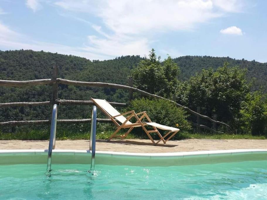 Agriturismo Con Piscina In Toscana, Tribbiano Arezzo Luaran gambar