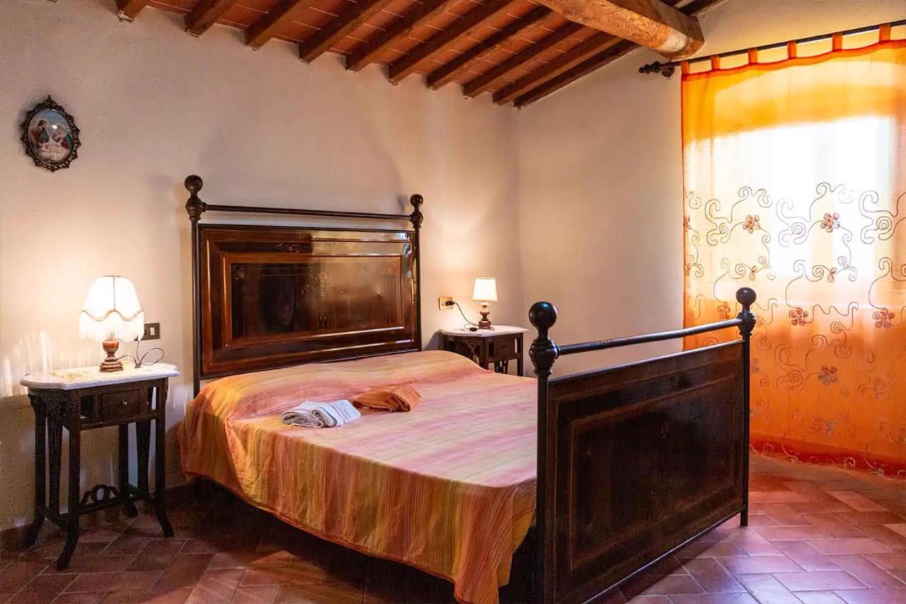 Agriturismo Con Piscina In Toscana, Tribbiano Arezzo Luaran gambar